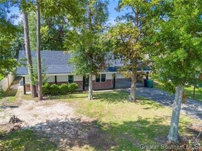 1525 Anita St in Sulphur, LA - Foto de edificio - Building Photo