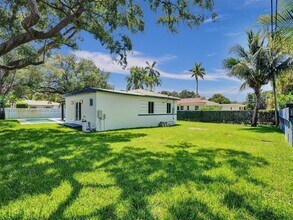 11102 NE 9th Ct in Biscayne Park, FL - Building Photo - Building Photo