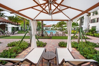 Casa Vera in Miami, FL - Building Photo - Building Photo