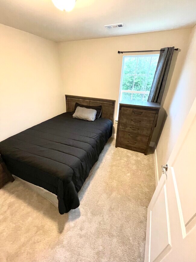 125 Dry Creek Commons Dr Apartments and Nearby Goodlettsville