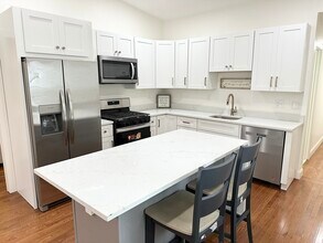4 Allen St-Unit -2 in Andover, MA - Building Photo - Building Photo