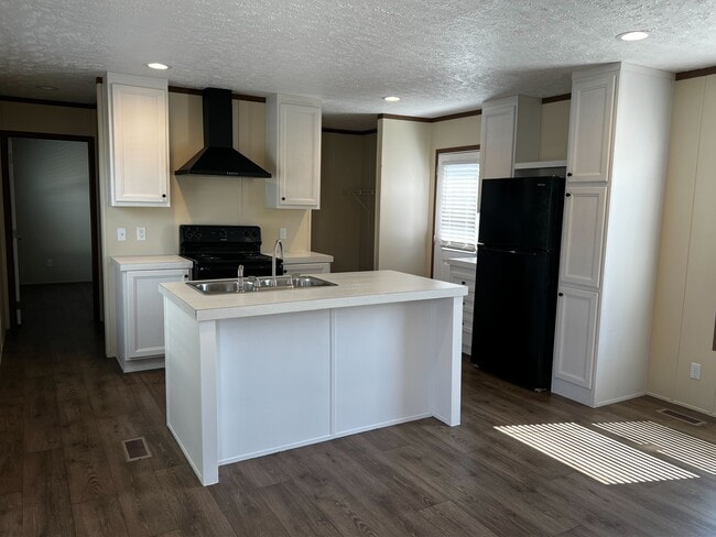 709 N Collins Fwy in Howe, TX - Building Photo - Building Photo