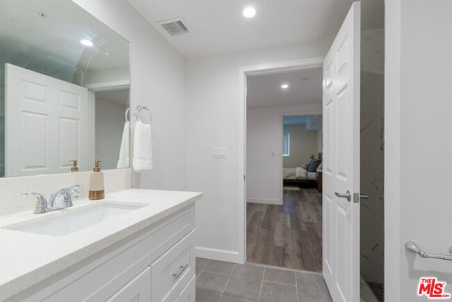 850 S Gramercy Pl in Los Angeles, CA - Building Photo - Building Photo
