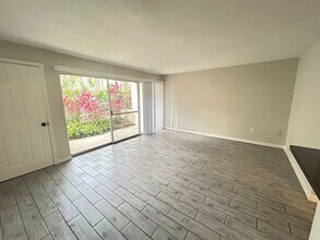 Spacious 1/1 Ground floor Condo in Altamonte Springs, FL - Building Photo - Building Photo