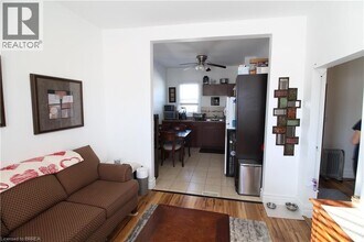 62 Dundas St in Brantford, ON - Building Photo - Building Photo