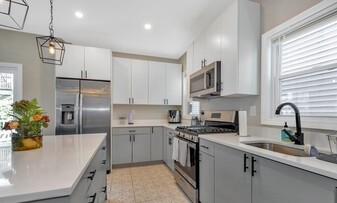 777 Columbia Rd, Unit 1 Apartamentos