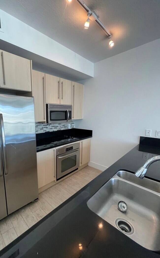 1111 SW 1st Ave, Unit 3522 in Miami, FL - Building Photo - Building Photo