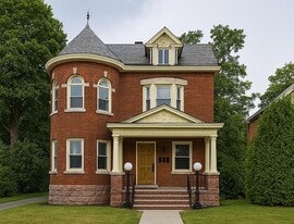 Hillview Off Campus Housing in Winooski, VT - Building Photo