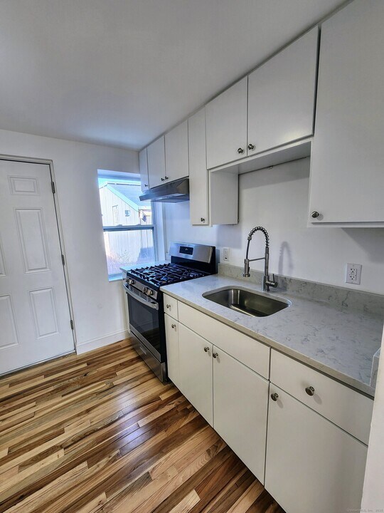 930 Wethersfield Ave in Hartford, CT - Foto de edificio