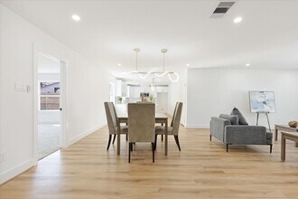 9603 Emnora Ln in Houston, TX - Building Photo - Building Photo