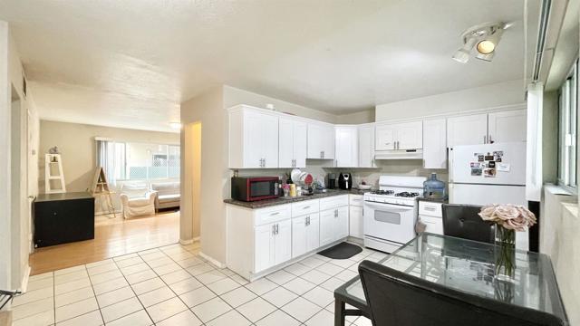 4875 Cole St-Unit -46 in San Diego, CA - Building Photo - Building Photo