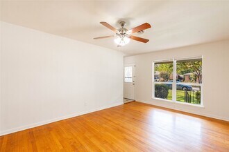 2522 Patricia Ln, Unit 2 in Garland, TX - Building Photo - Building Photo
