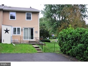 734 Jackson St in Lansdale, PA - Building Photo - Building Photo