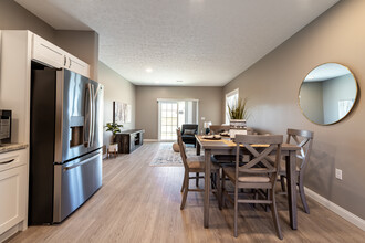 Residences at the Greens in North Canton, OH - Building Photo - Interior Photo