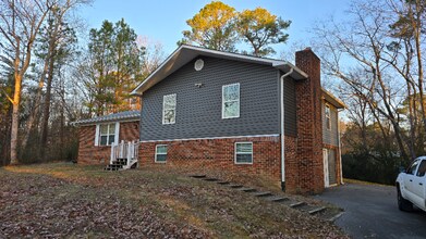 210 Dogwood Cir in Cleveland, TN - Foto de edificio - Building Photo
