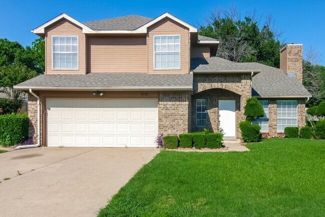 property at 4978 Briar Oaks Ln