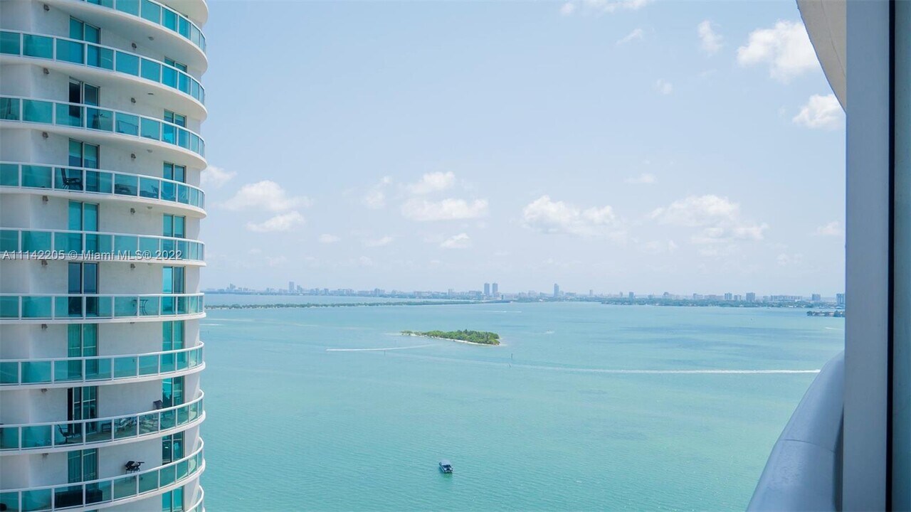 488 NE 18th St, Unit 2309 in Miami, FL - Building Photo