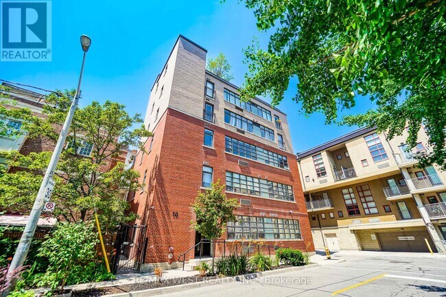 property at 10-310 Wellesley Pl