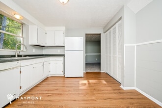 2595 Old S Ct in Jonesboro, GA - Foto de edificio - Building Photo