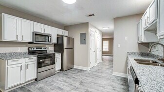 Fully Renovated, Under New Management, Ste... in Hattiesburg, MS - Building Photo
