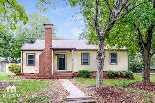 400 Cherry St in Belmont, NC - Building Photo