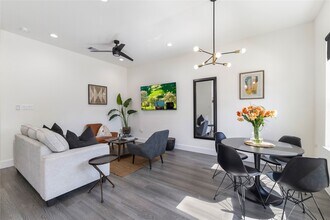 4802 Angleton St in Houston, TX - Building Photo - Building Photo