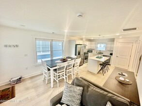 14 Shell Rd in Mantoloking, NJ - Building Photo - Building Photo