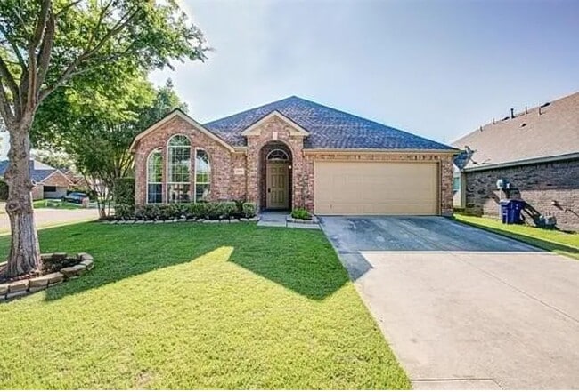 property at 2501 Nueces Cove