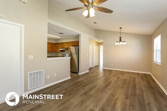 8338 Century Point Dr S in Jacksonville, FL - Building Photo - Building Photo