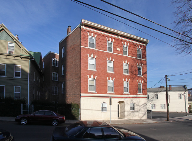 344 Washington Ave in Waterbury, CT - Building Photo - Building Photo