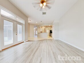 3508 Pendleton Way in Land O Lakes, FL - Foto de edificio - Building Photo