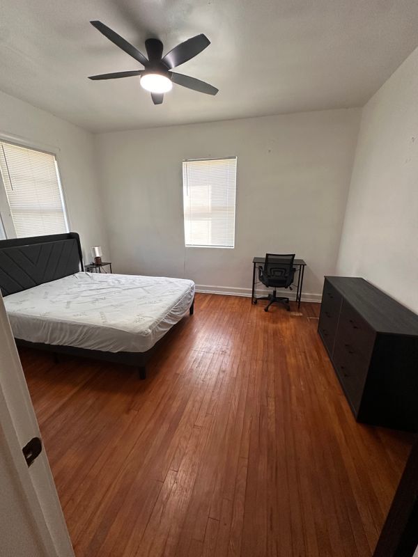 1131 Eastview St in Jackson, MS - Foto de edificio - Building Photo