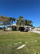 981 SW Bay State Rd in Port St. Lucie, FL - Building Photo - Building Photo