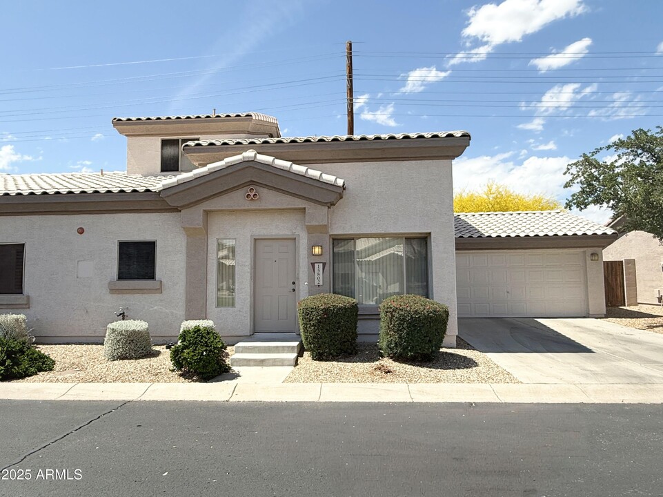 15802 N Hidden Valley Ln in Peoria, AZ - Foto de edificio