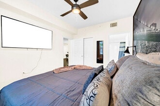 9763 Magnolia Blossom Dr, Unit SI FL1-ID1475288P in Tampa, FL - Building Photo - Building Photo