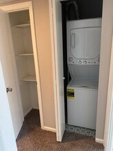 1200 MO-7 in Blue Springs, MO - Foto de edificio - Building Photo