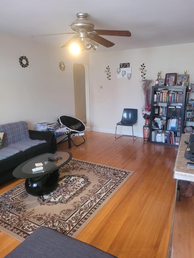 89-40 217th St in Queens, NY - Building Photo - Building Photo