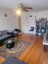 89-40 217th St in Queens, NY - Foto de edificio - Building Photo