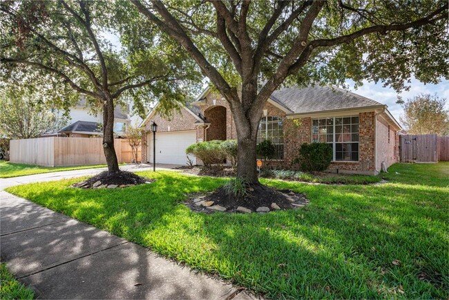 17611 Forest Haven Trail in Tomball, TX - Foto de edificio - Building Photo