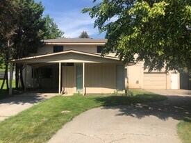 1518 NW Turner Dr, Unit 1