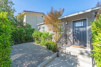 10847 Jefferson Blvd in Culver City, CA - Building Photo - Building Photo