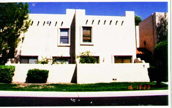 4747 N 14Th St in Phoenix, AZ - Building Photo