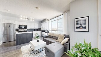 215 Fort York Blvd, Unit SI ID1496951P in Toronto, ON - Building Photo