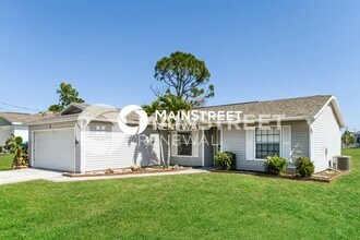 3055 NW 3rd Pl in Cape Coral, FL - Building Photo - Building Photo