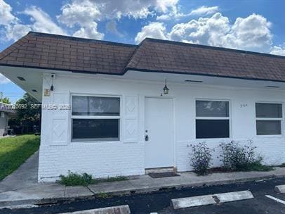 3960 NW 31st Terrace in Lauderdale Lakes, FL - Building Photo - Building Photo
