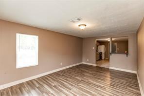 410 Martin Luther King Dr in Woodville, TX - Building Photo - Building Photo
