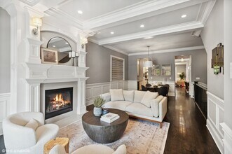 1152 W Newport Ave in Chicago, IL - Building Photo - Building Photo