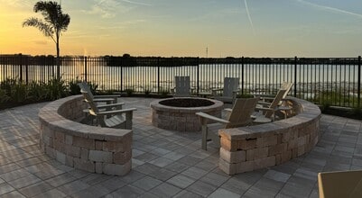 The Carlton at Robinson Gateway in Palmetto, FL - Building Photo - Building Photo