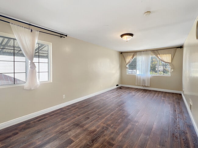 251 Kiswick St in Staten Island, NY - Building Photo - Building Photo