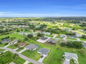358 Vitorio St in Punta Gorda, FL - Building Photo - Building Photo